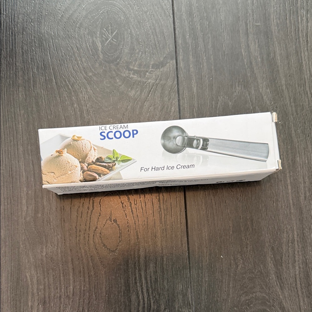 NWT - Ice Cream Scoop